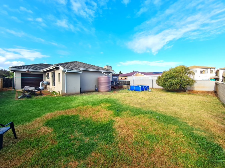 4 Bedroom Property for Sale in Noorsekloof Eastern Cape